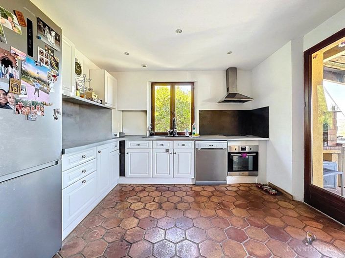 Image No.7-4 Bed House for sale