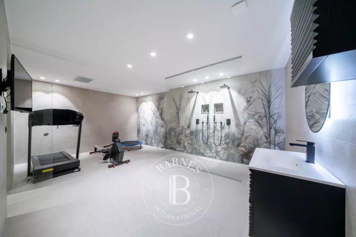 Image No.16-4 Bed House for sale