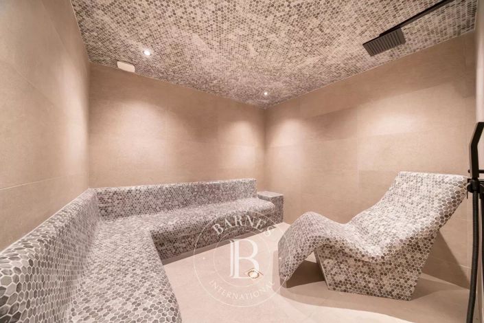 Image No.17-4 Bed House for sale