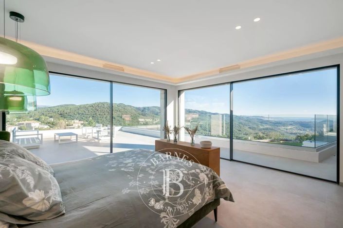 Image No.9-4 Bed House for sale