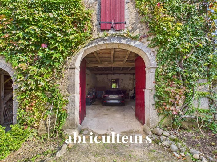 Image No.16-6 Bed House for sale