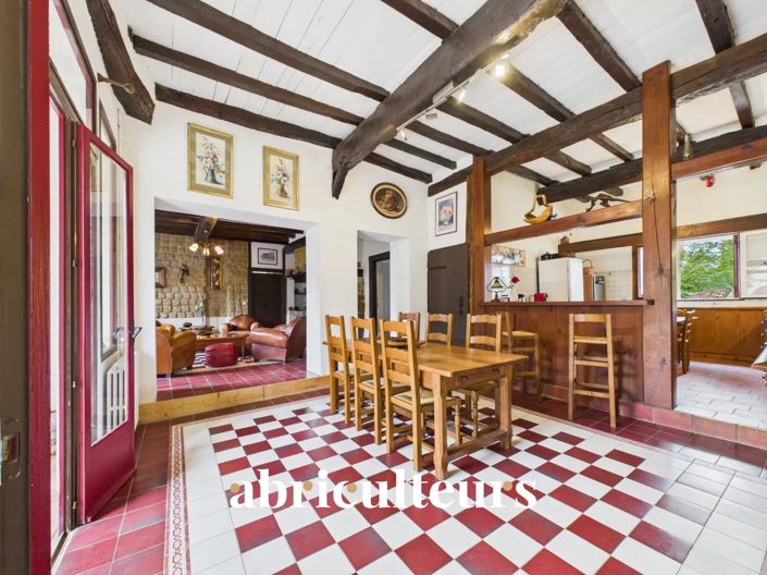 Image No.7-6 Bed House for sale