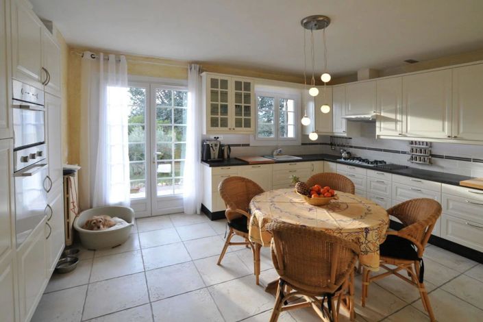 Image No.25-4 Bed House for sale