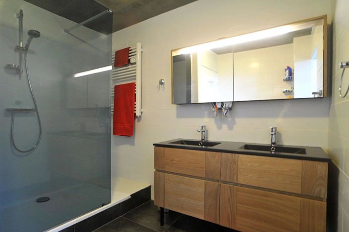 Image No.28-4 Bed House for sale