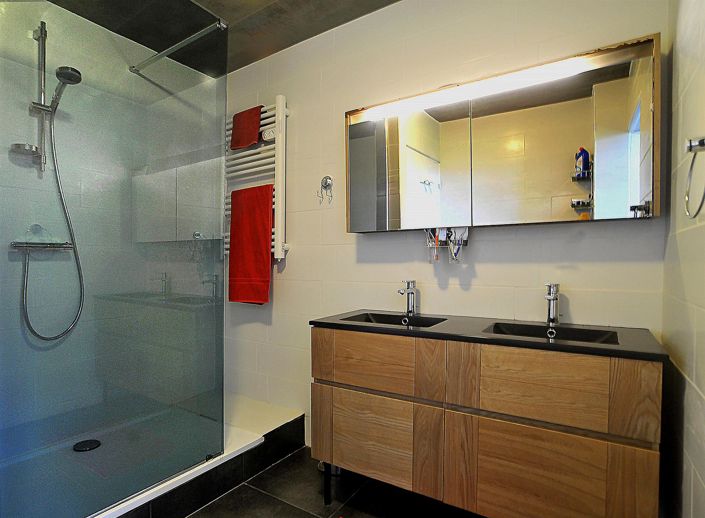 Image No.39-4 Bed House for sale