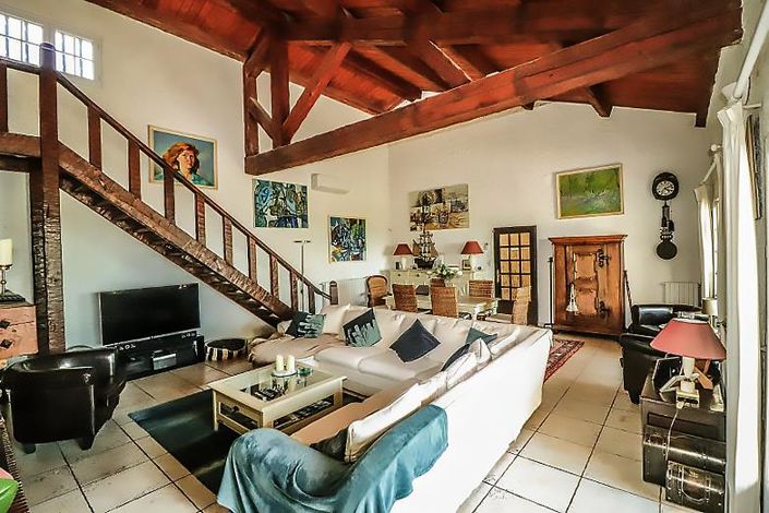 Image No.8-4 Bed House for sale