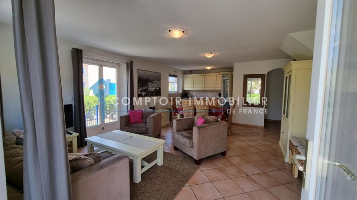 Image No.2-4 Bed House for sale