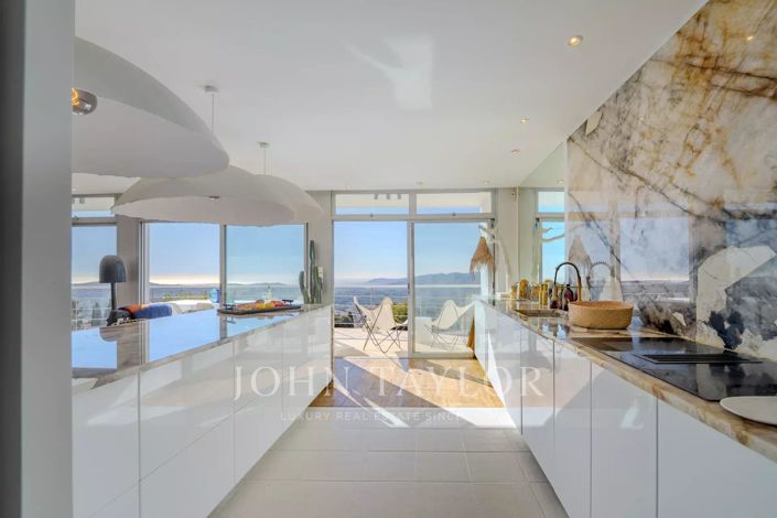 Image No.12-4 Bed House for sale