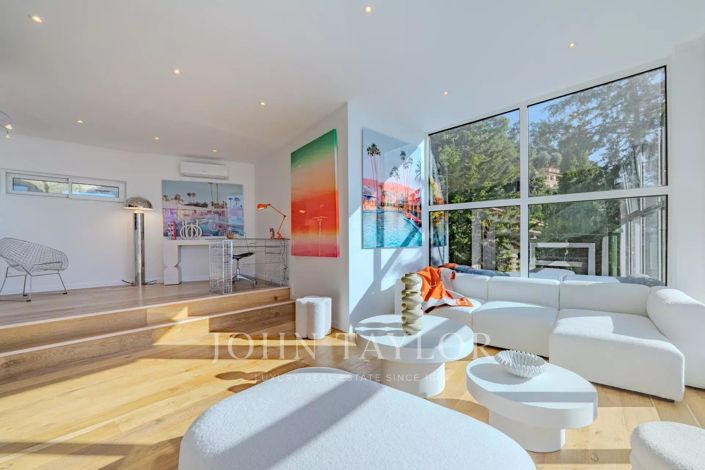 Image No.20-4 Bed House for sale