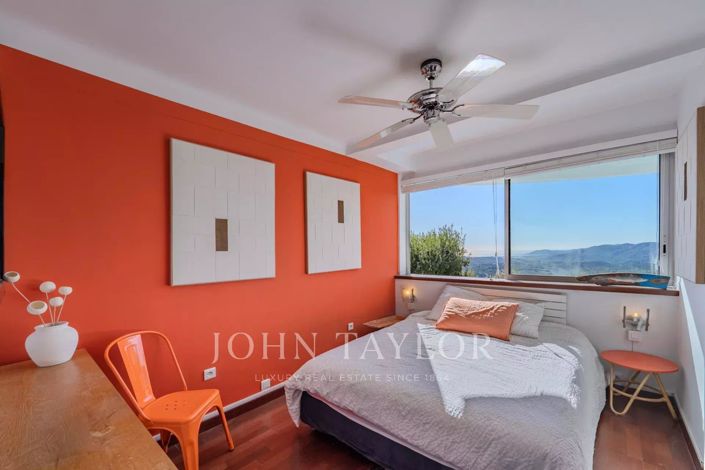 Image No.22-4 Bed House for sale