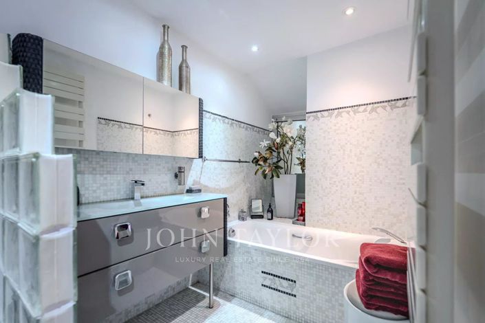 Image No.25-4 Bed House for sale