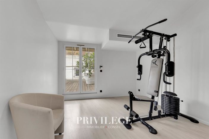 Image No.17-3 Bed Apartment for sale