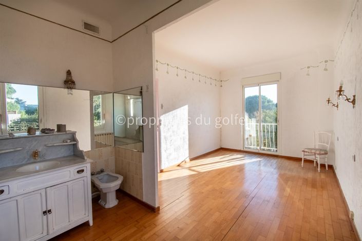 Image No.11-4 Bed House for sale