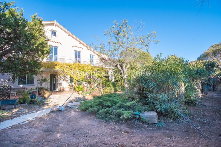 Image No.21-4 Bed House for sale