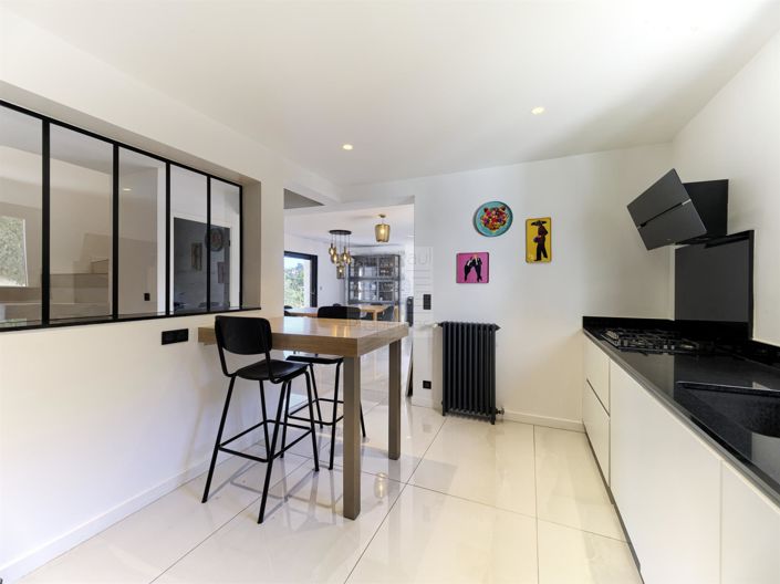 Image No.11-4 Bed House for sale