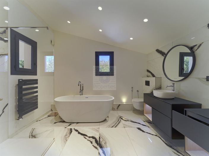 Image No.13-4 Bed House for sale