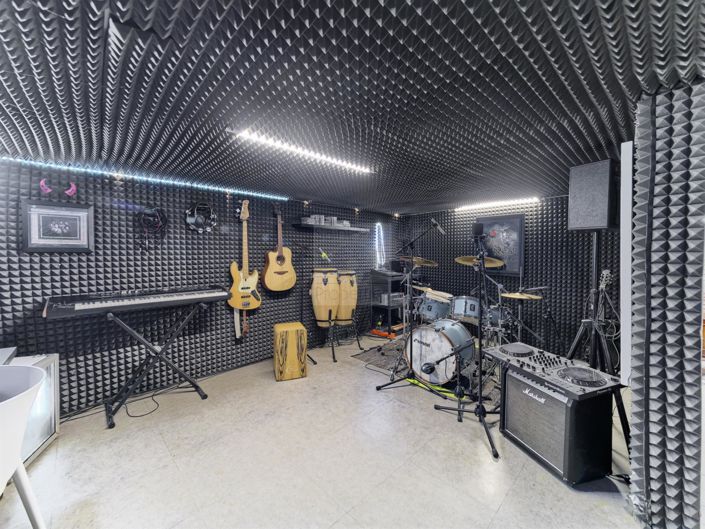 Image No.19-4 Bed House for sale