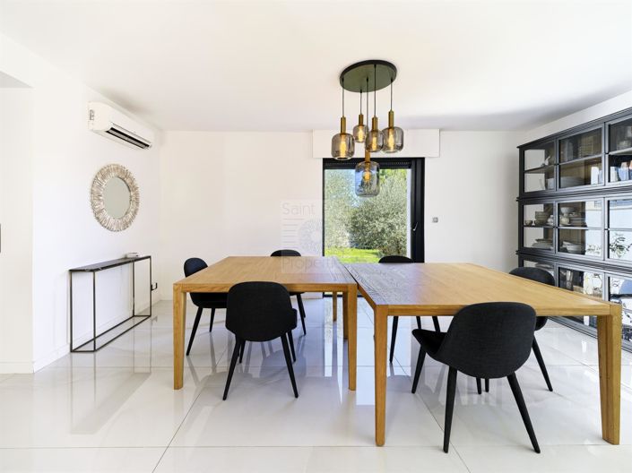 Image No.8-4 Bed House for sale