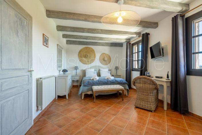 Image No.17-6 Bed House for sale