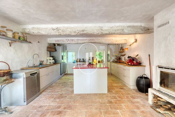 Image No.2-5 Bed House for sale