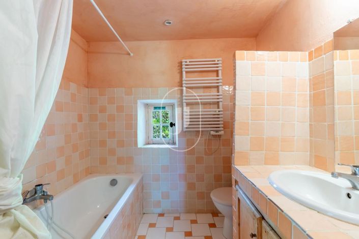 Image No.7-5 Bed House for sale