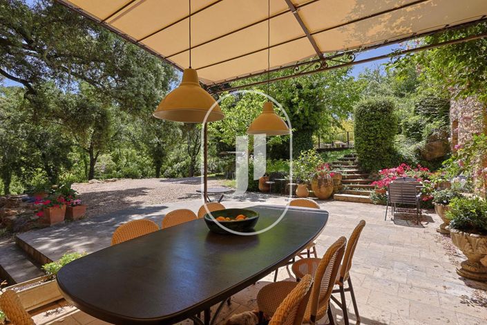 Image No.4-5 Bed Property for sale