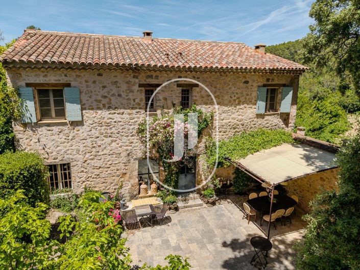 Image No.7-5 Bed Property for sale