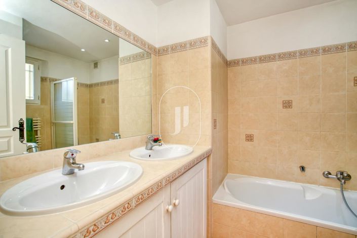 Image No.7-Maison de 2 chambres à vendre à Le Plan-de-la-Tour