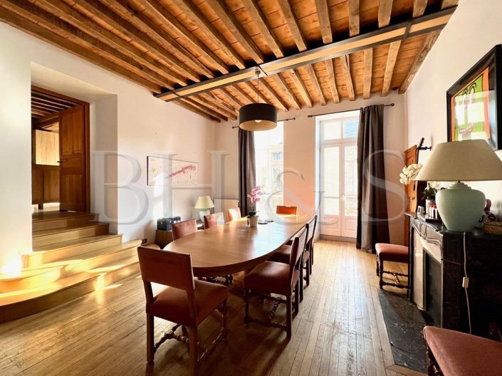 Image No.5-5 Bed Property for sale