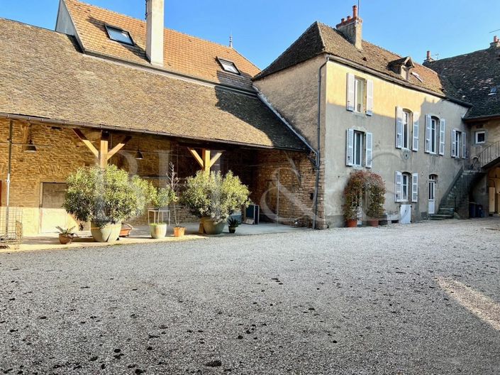 Image No.6-5 Bed Property for sale