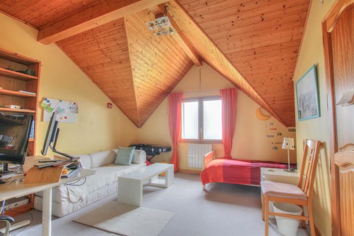 Image No.11-5 Bed House for sale