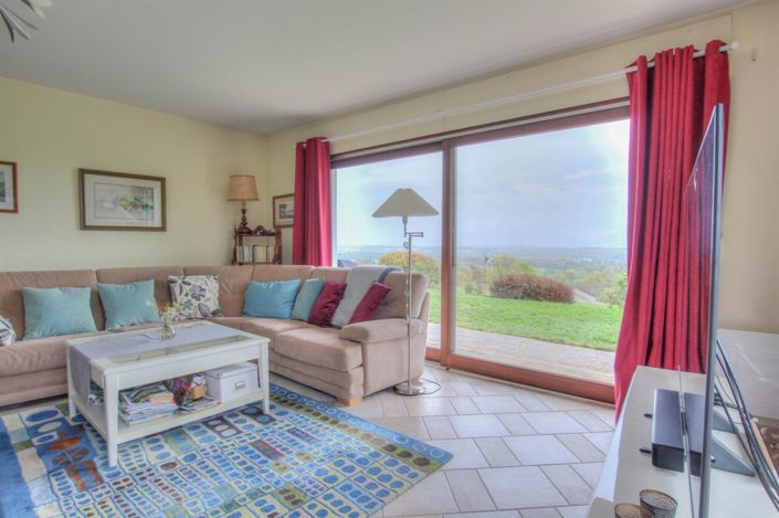 Image No.5-5 Bed House for sale