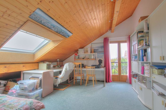 Image No.8-5 Bed House for sale