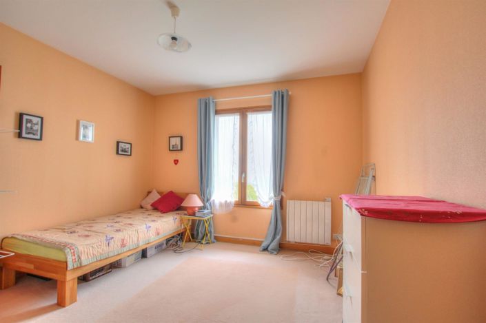 Image No.9-5 Bed House for sale