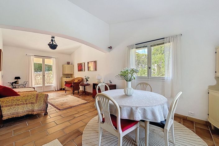 Image No.19-5 Bed House for sale