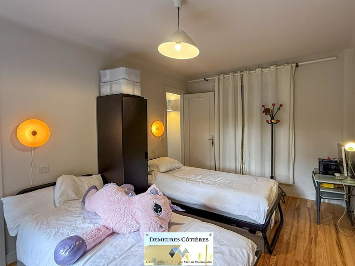 Image No.27-6 Bed House for sale