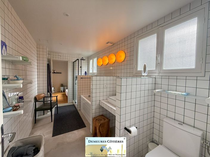 Image No.28-6 Bed House for sale