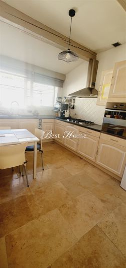 Image No.7-4 Bed House for sale