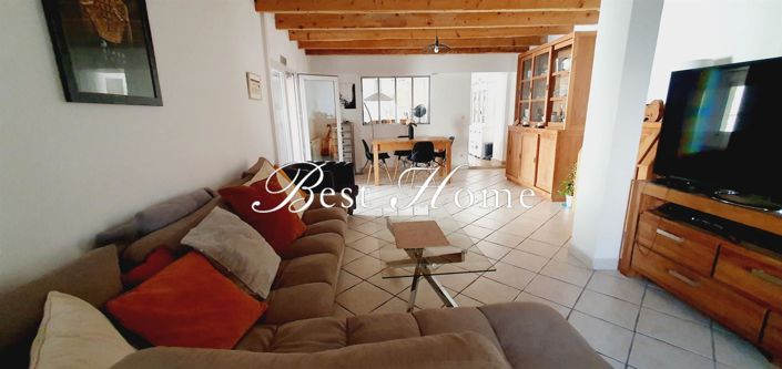 Image No.9-4 Bed House for sale