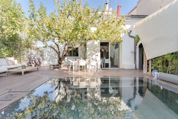 Image No.1-5 Bed House for sale