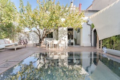 5 Bed House for sale