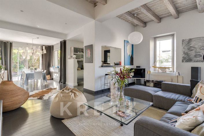 Image No.11-5 Bed House for sale