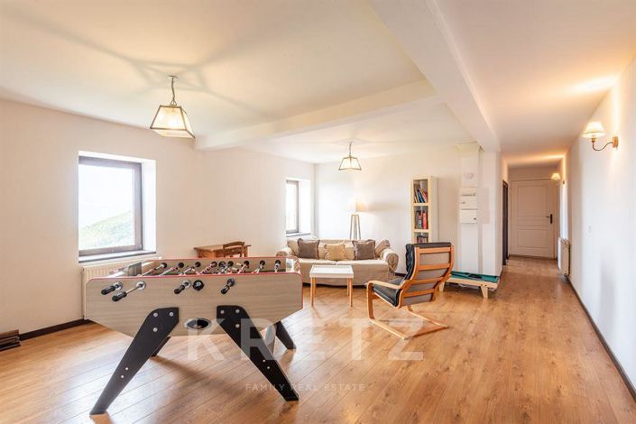 Image No.12-8 Bed House for sale