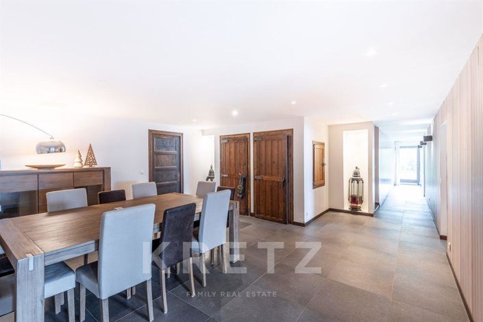 Image No.6-8 Bed House for sale