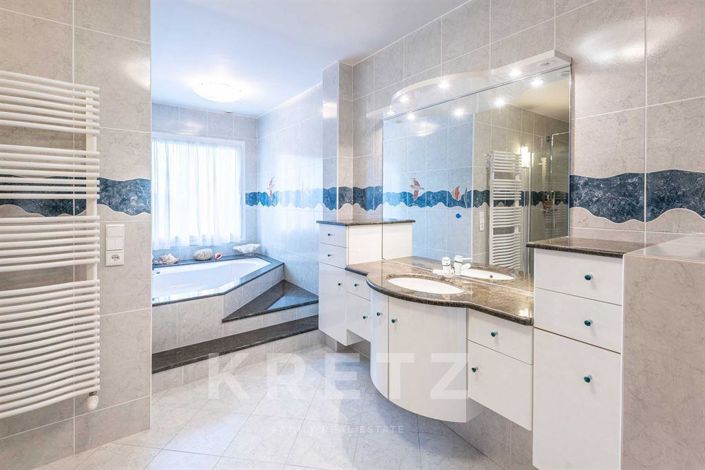 Image No.14-5 Bed House for sale