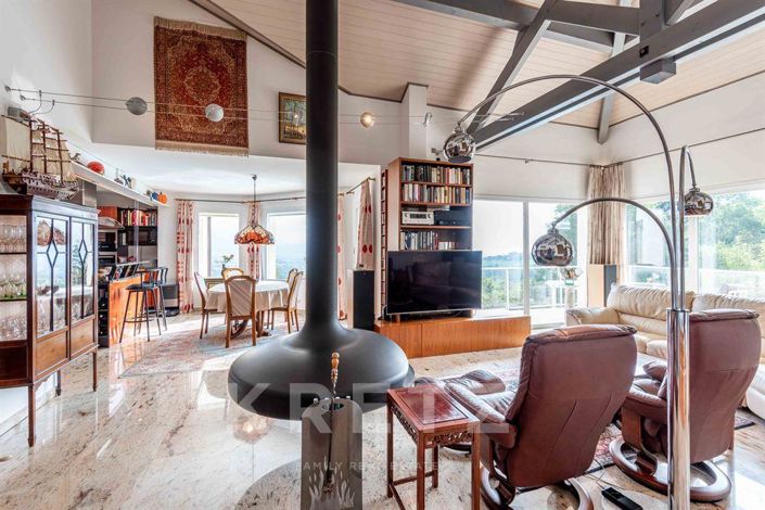 Image No.9-5 Bed House for sale