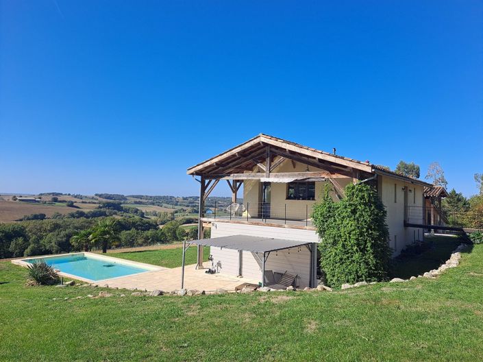 Image No.1-4 Bed House for sale