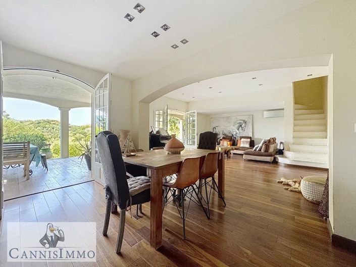 Image No.4-3 Bed House for sale