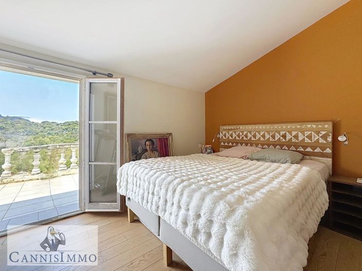 Image No.5-3 Bed House for sale