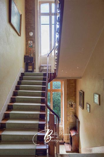 Image No.11-6 Bed Property for sale